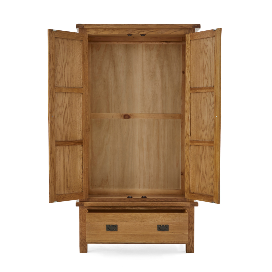 Salisbury Gents Wardrobe