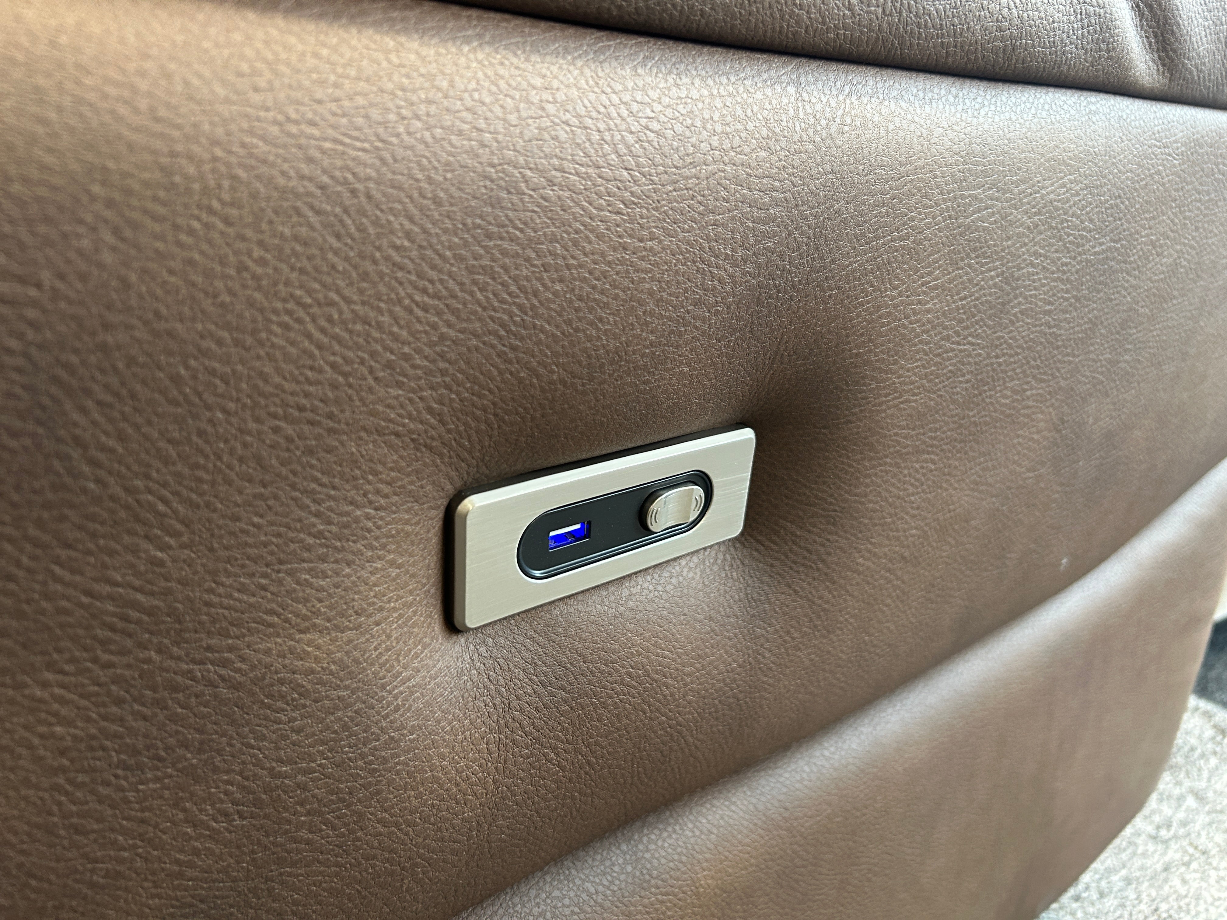 Leroy Electric Recliners 3.2.1