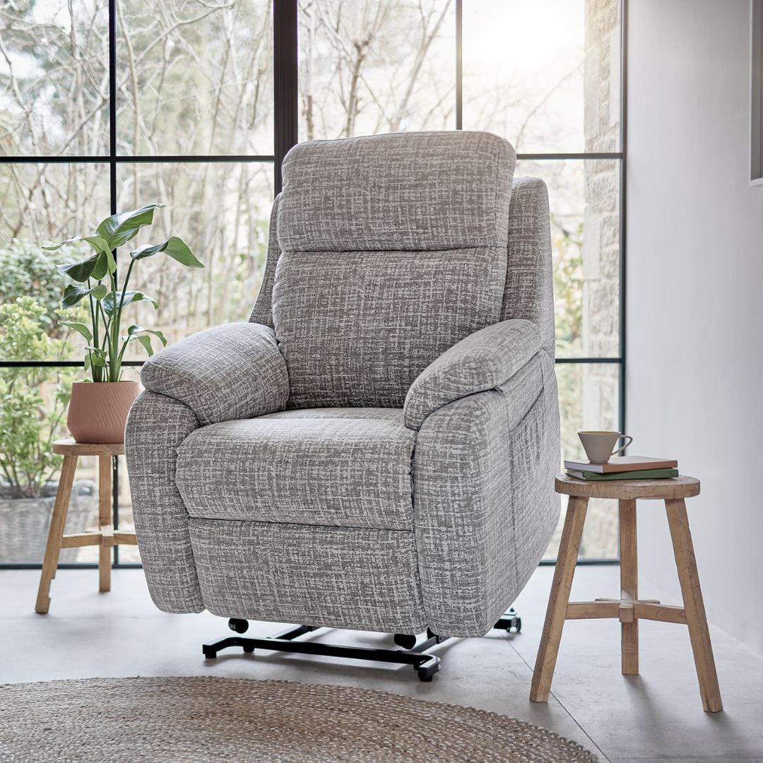 Kingsbury Riser Recliner